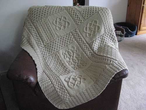 Cable knit blanket squares pattern