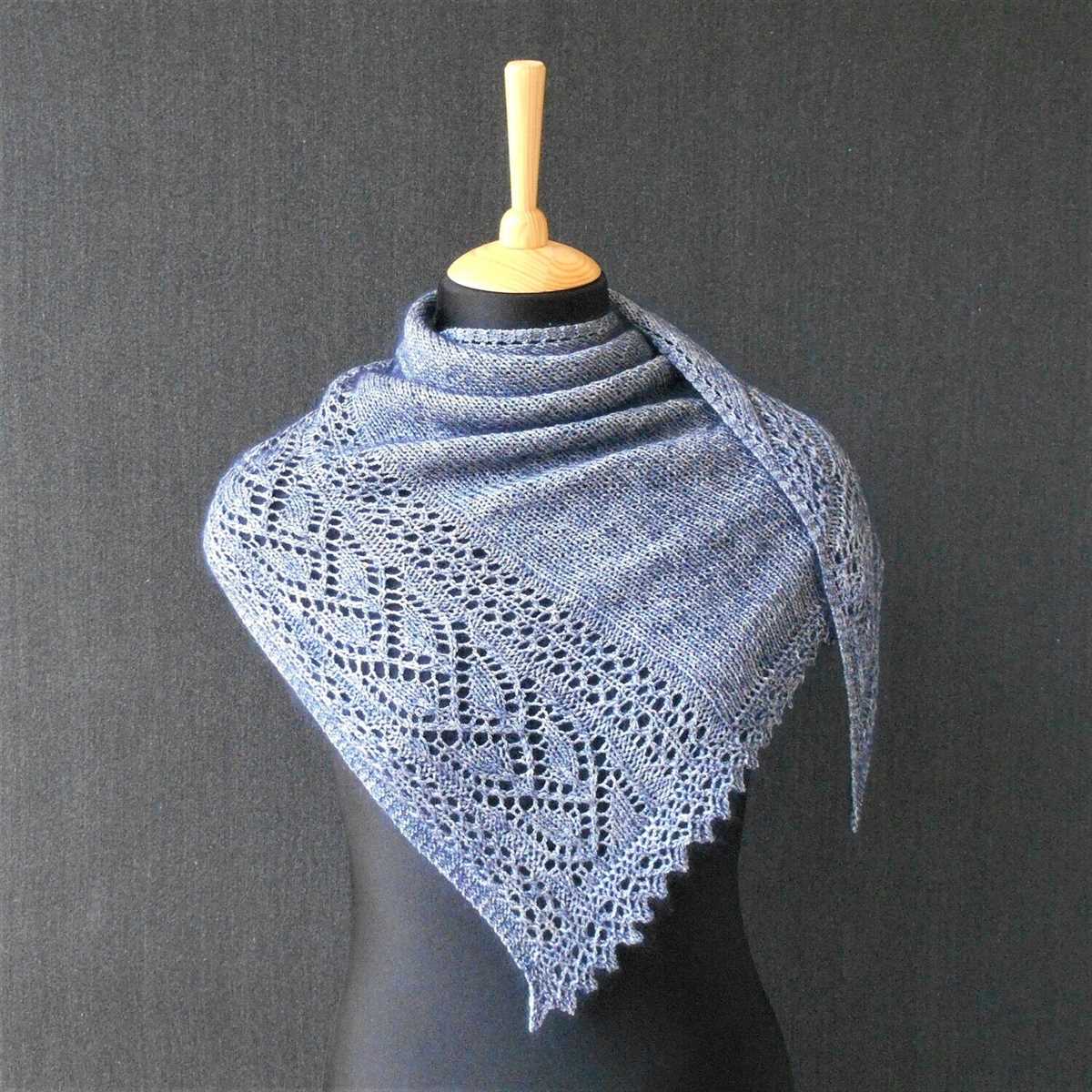 Hooded shawl knitting pattern