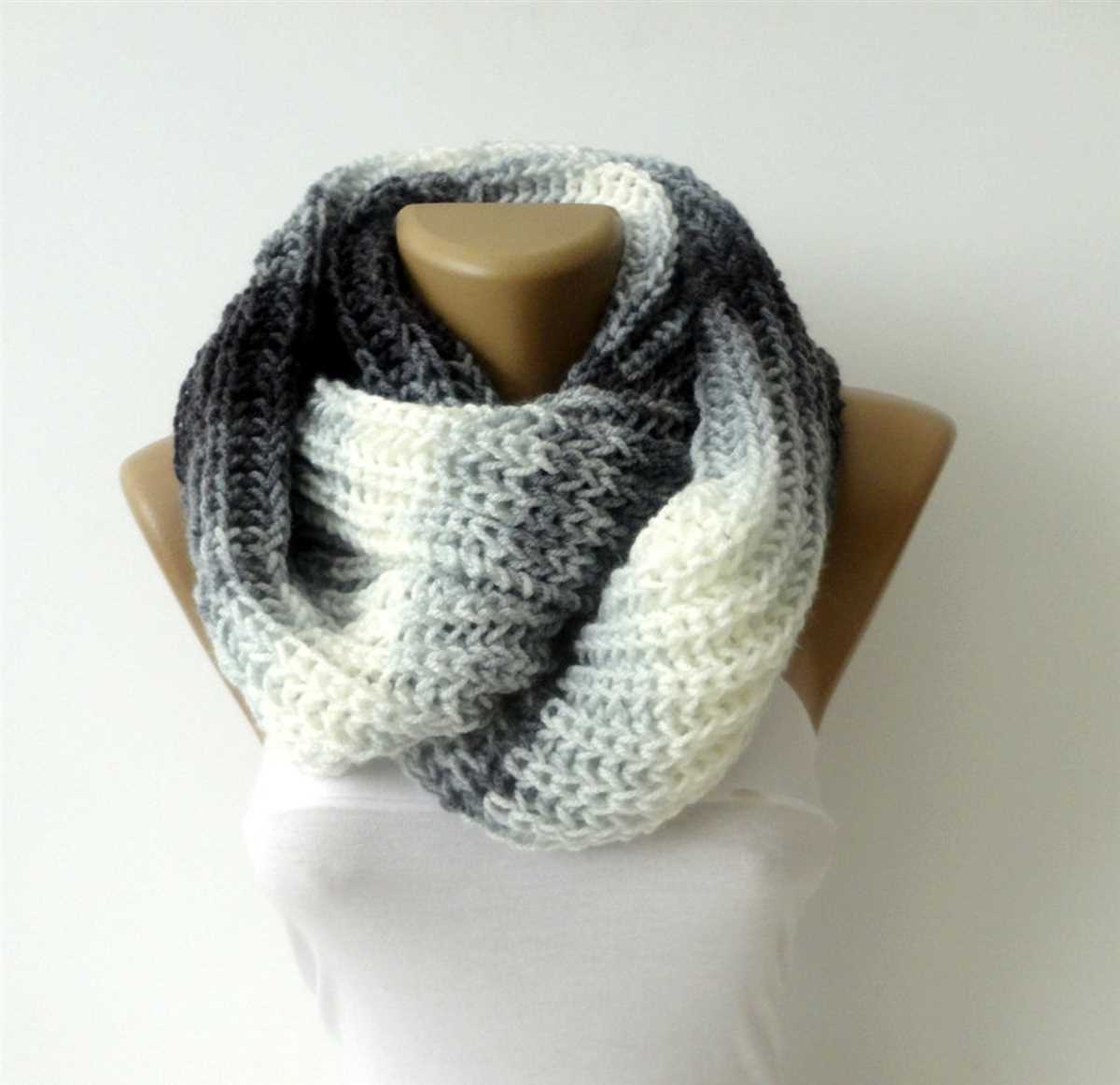 Knitted eternity scarf pattern