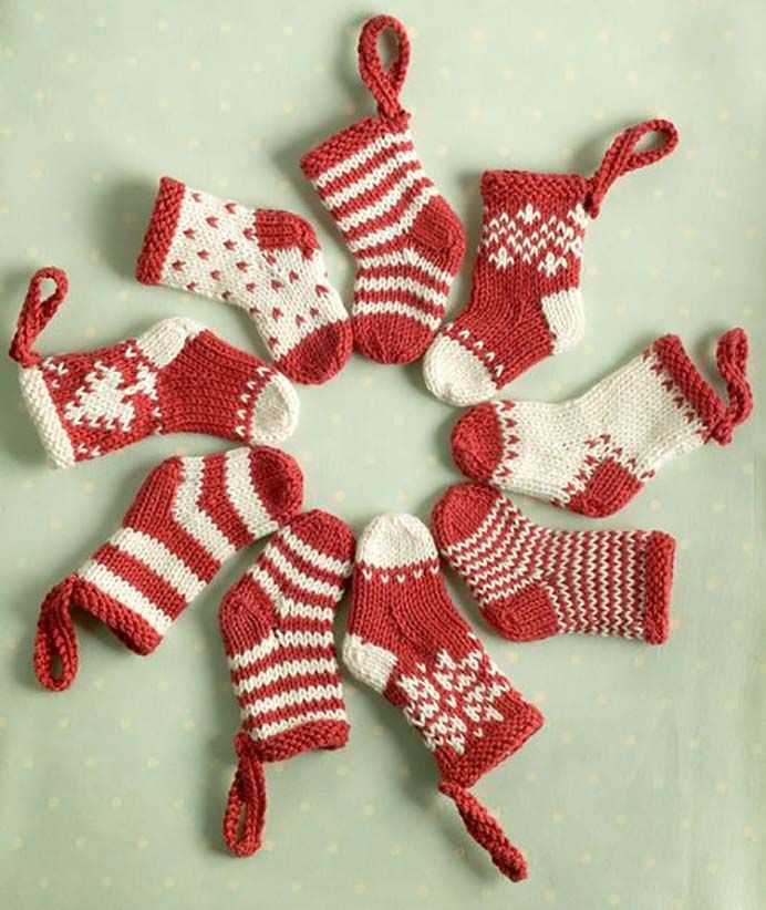 Mini xmas stocking knitting pattern