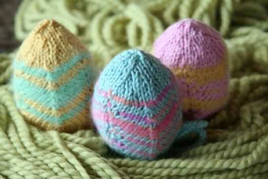 Knit easter egg pattern