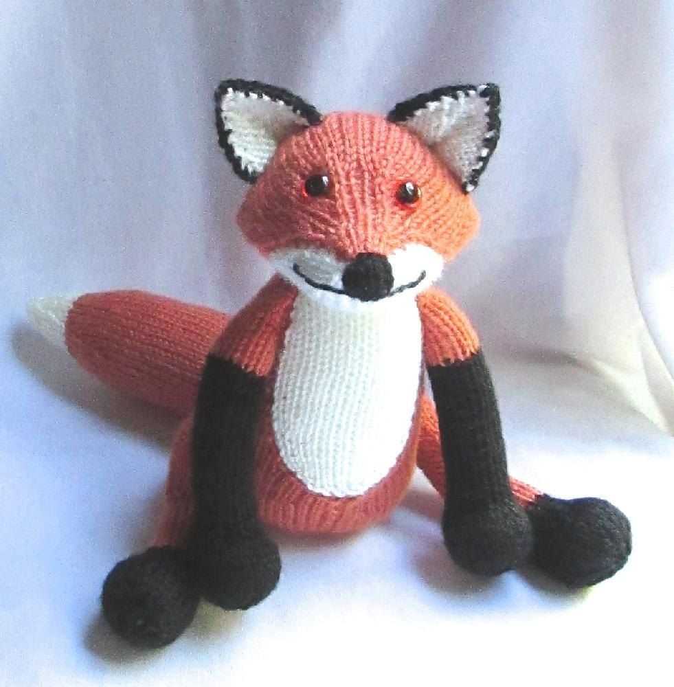 Free fox toy knitting pattern