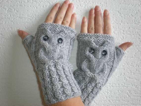 Free owl fingerless gloves knitting pattern