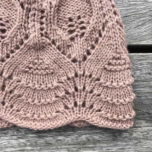 Horizontal cable knit hat pattern