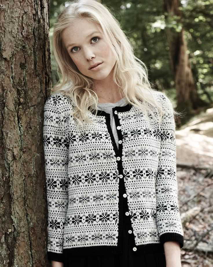 Minimalist cardigan knitting pattern