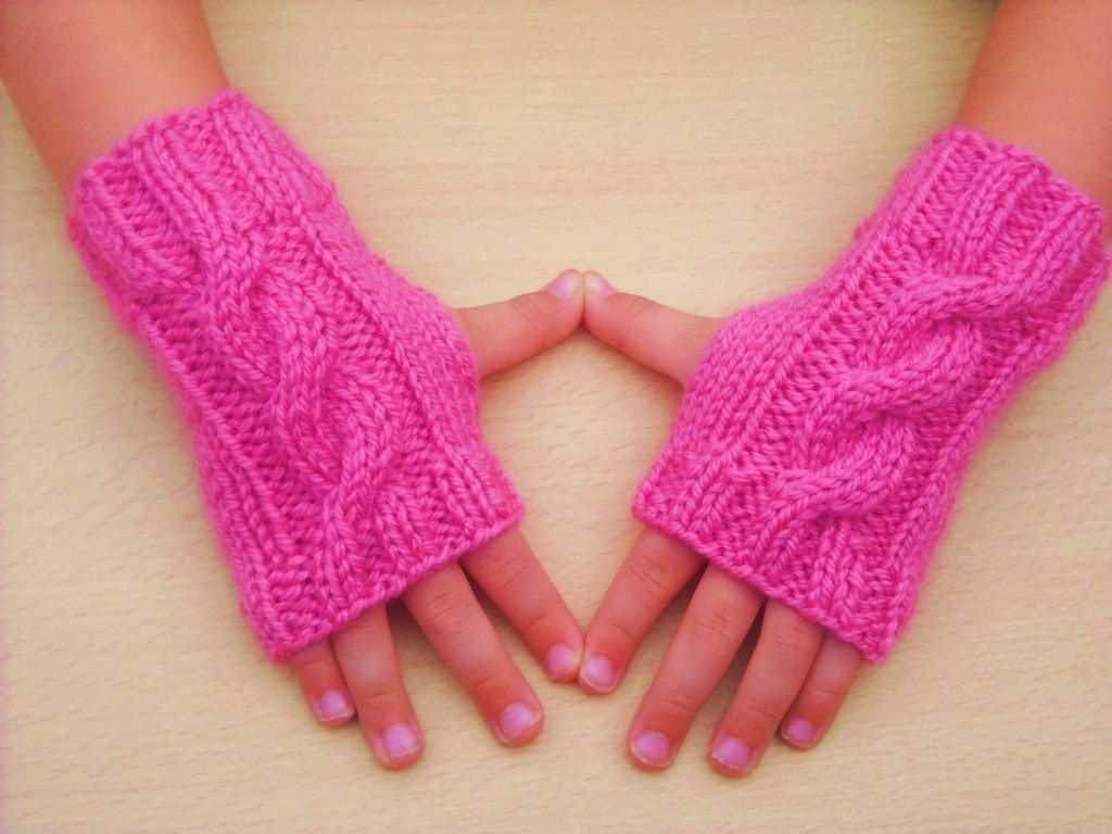 Fingerless glove knit pattern