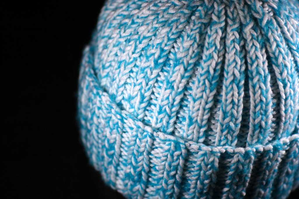 Top down knitted hat pattern