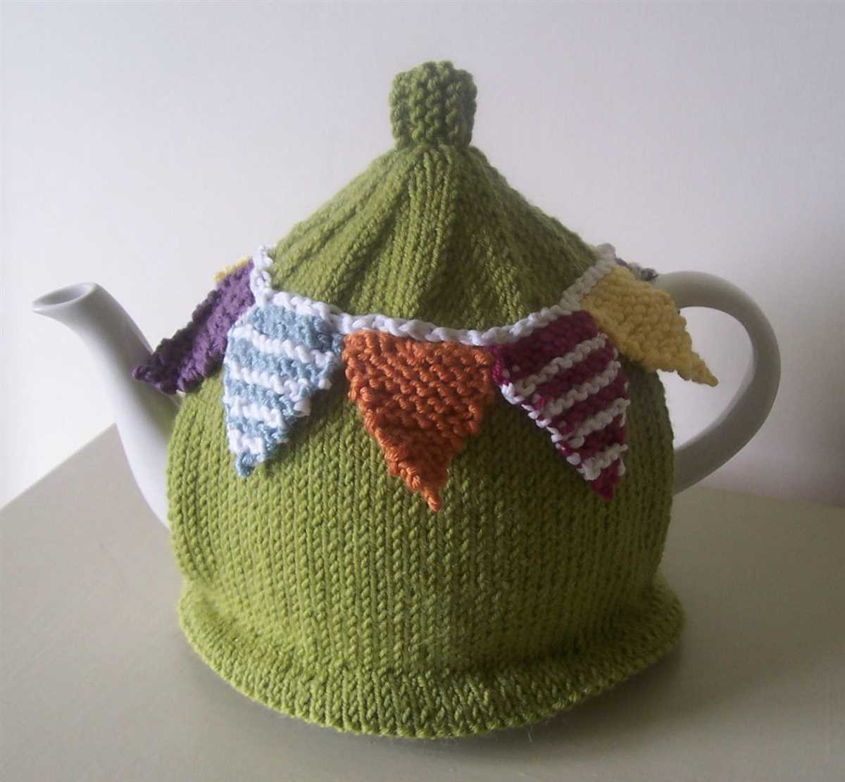 Knitted tea cosy pattern