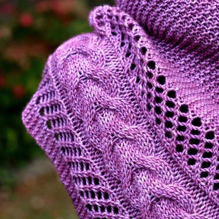 Asymmetrical triangle shawl knitting pattern