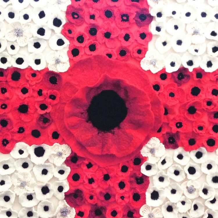 Knitting pattern for a remembrance poppy