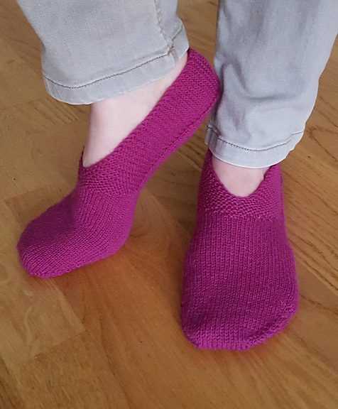 Beginner knitted slipper pattern