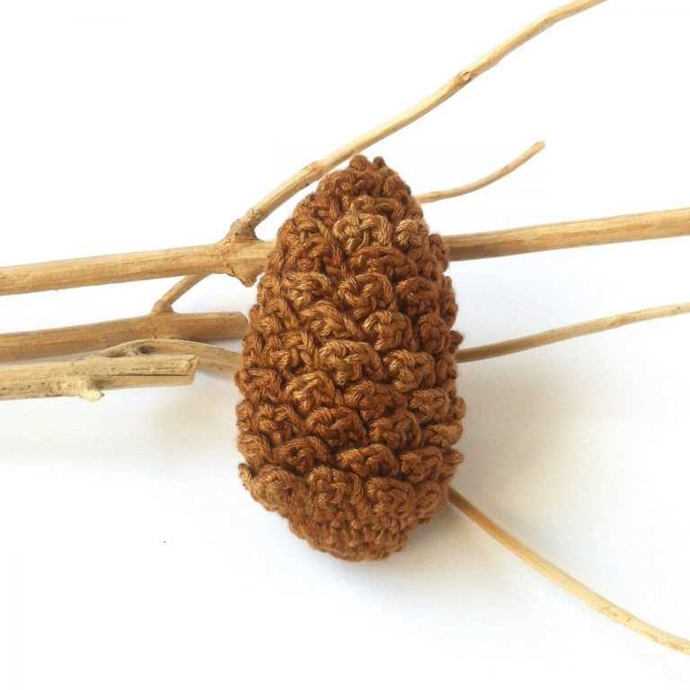 Knitted pine cone pattern