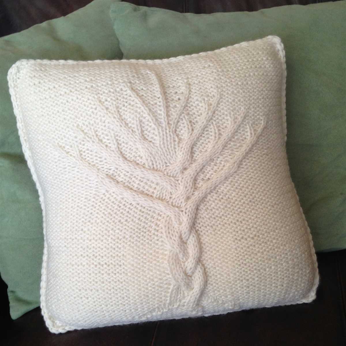 Aran cushion cover knitting pattern