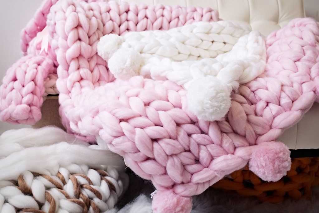 Arm knitting blanket pattern