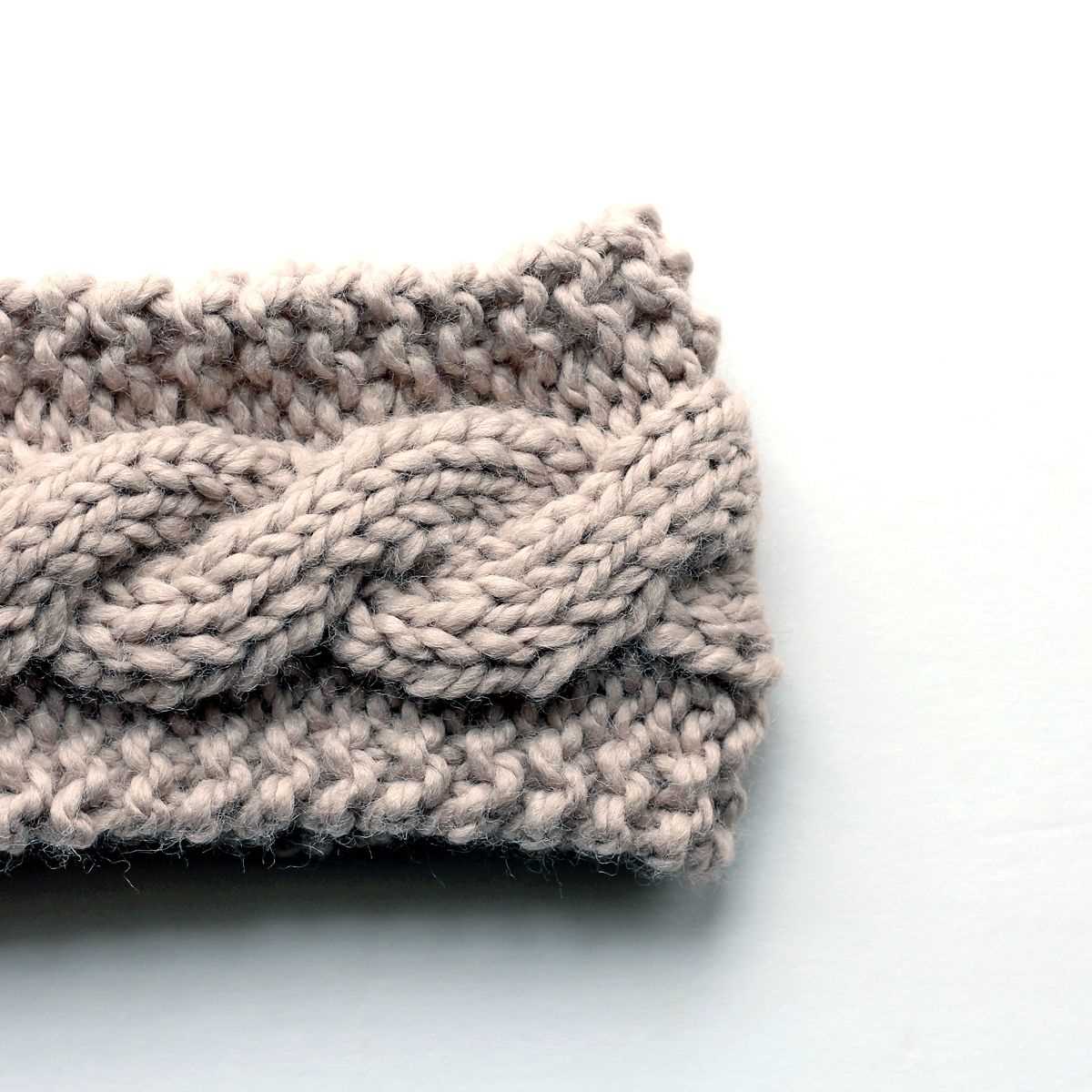 Bulky yarn knit headband pattern