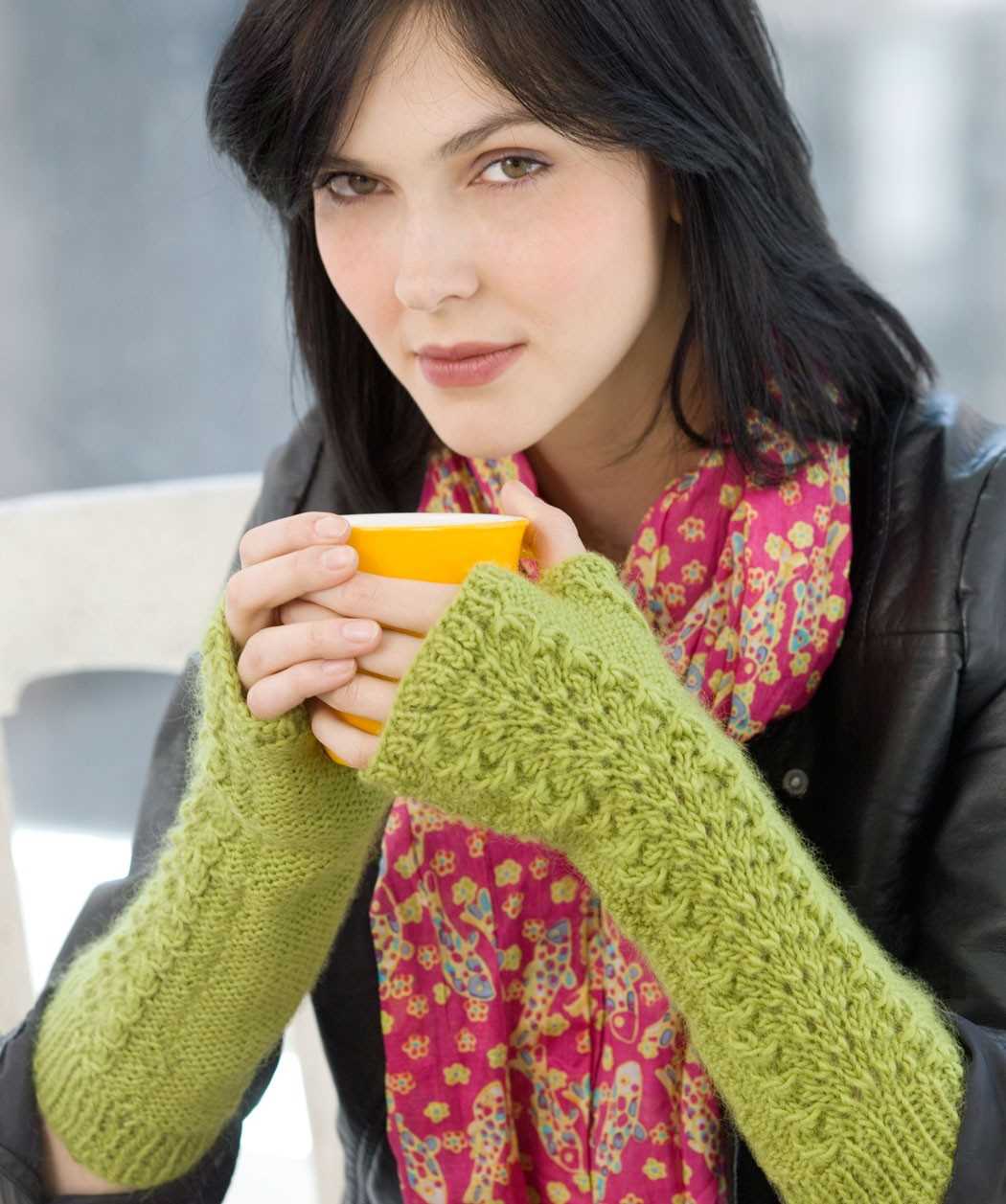 Cable knit arm warmers pattern