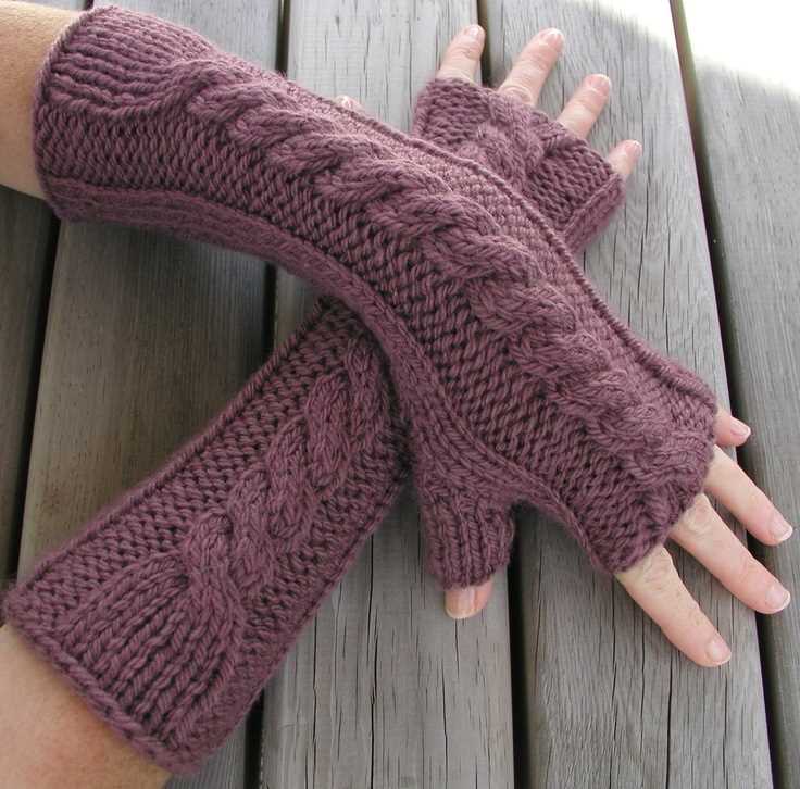 Cable knit fingerless gloves pattern