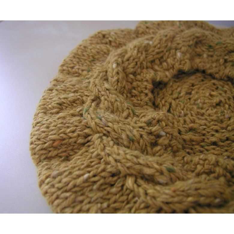 Cable beret knitting pattern