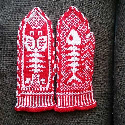 Cat mittens knitting pattern