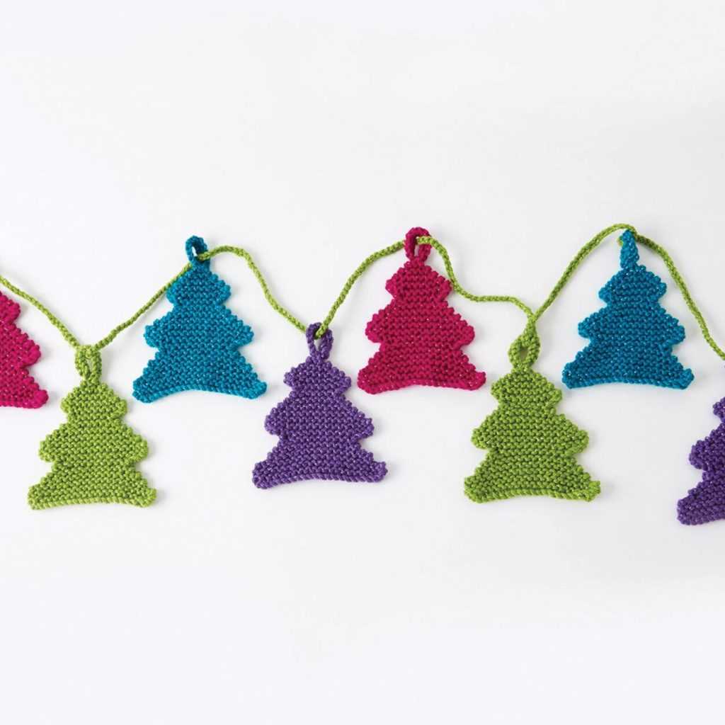 Christmas tree garland knitting pattern