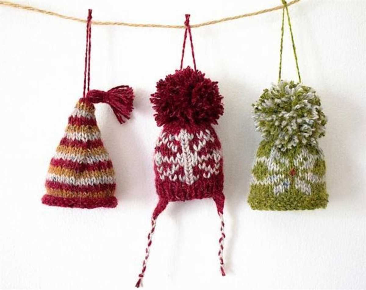 Christmas tree garland knitting pattern