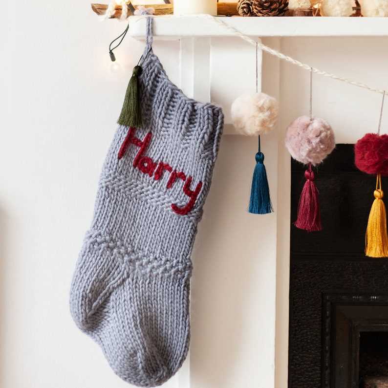 Chunky cable knit christmas stocking pattern