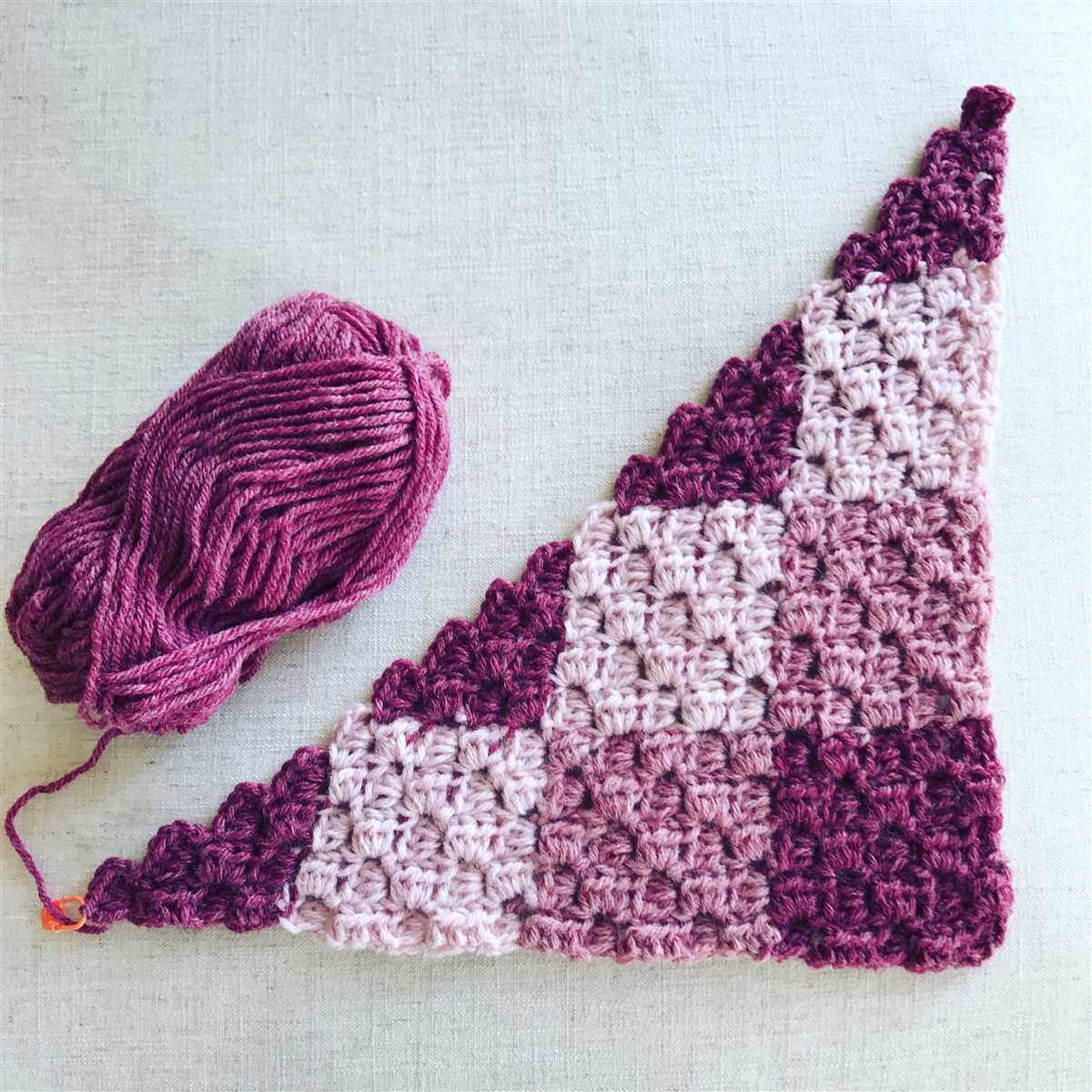 Corner to corner blanket pattern knit