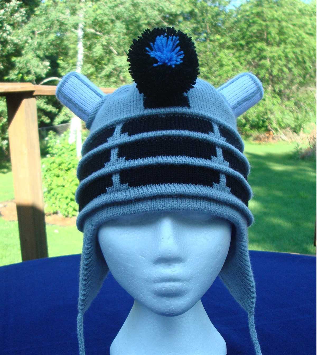 Dalek hat knitting pattern