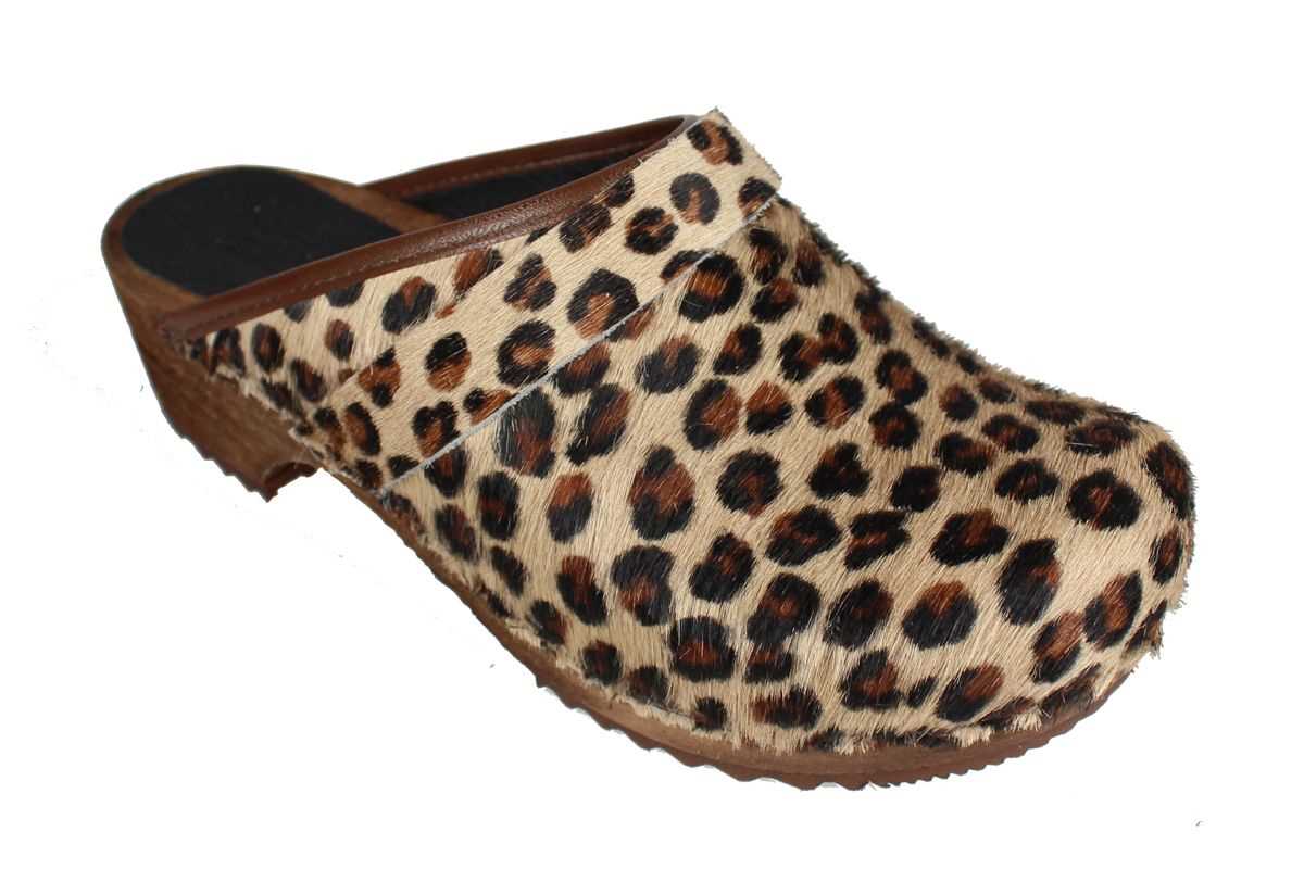 Dansko knit pattern clogs