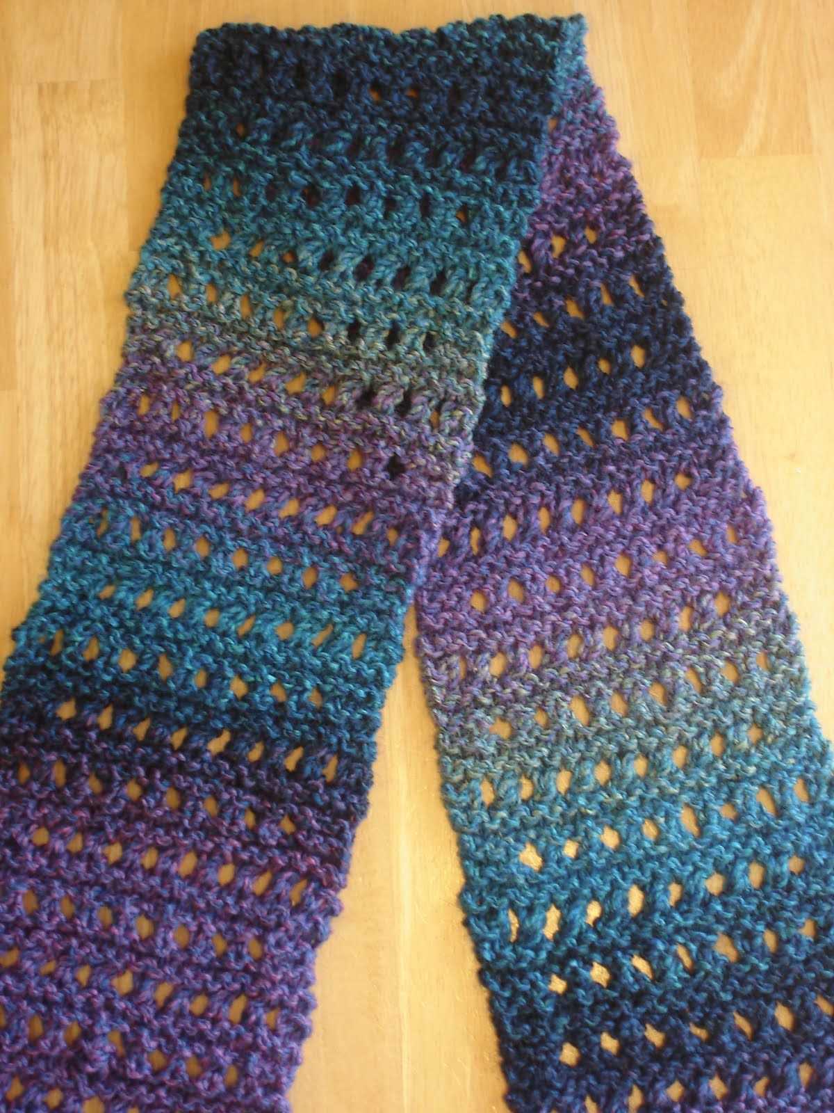 Diagonal knitting scarf pattern