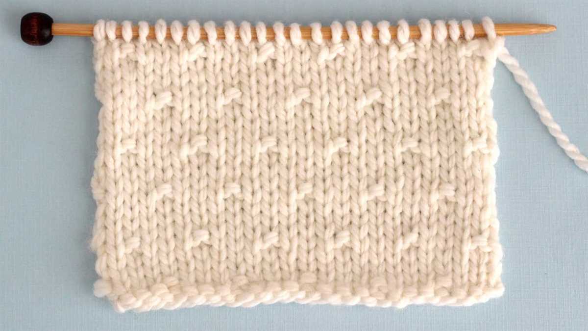 Distressed knitting pattern