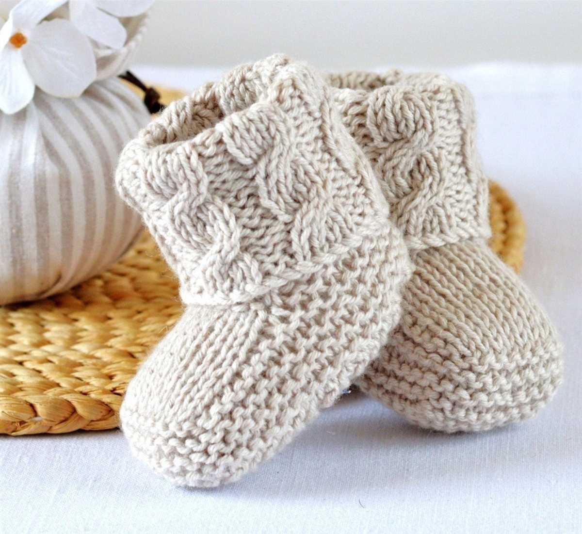 Easy knit booties free pattern