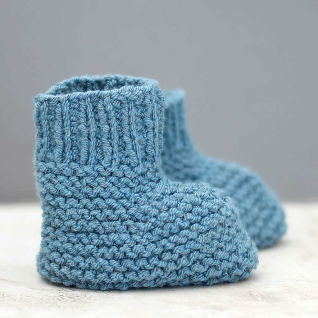 Easy knit booties free pattern