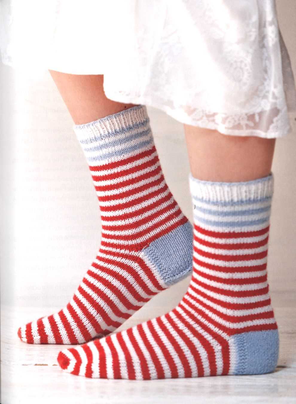 Easy knitted sock pattern