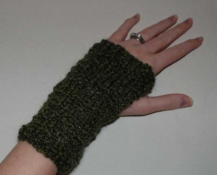 Easy knit hand warmer pattern