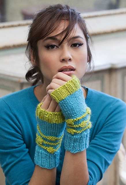 Easy wrist warmer knitting pattern free