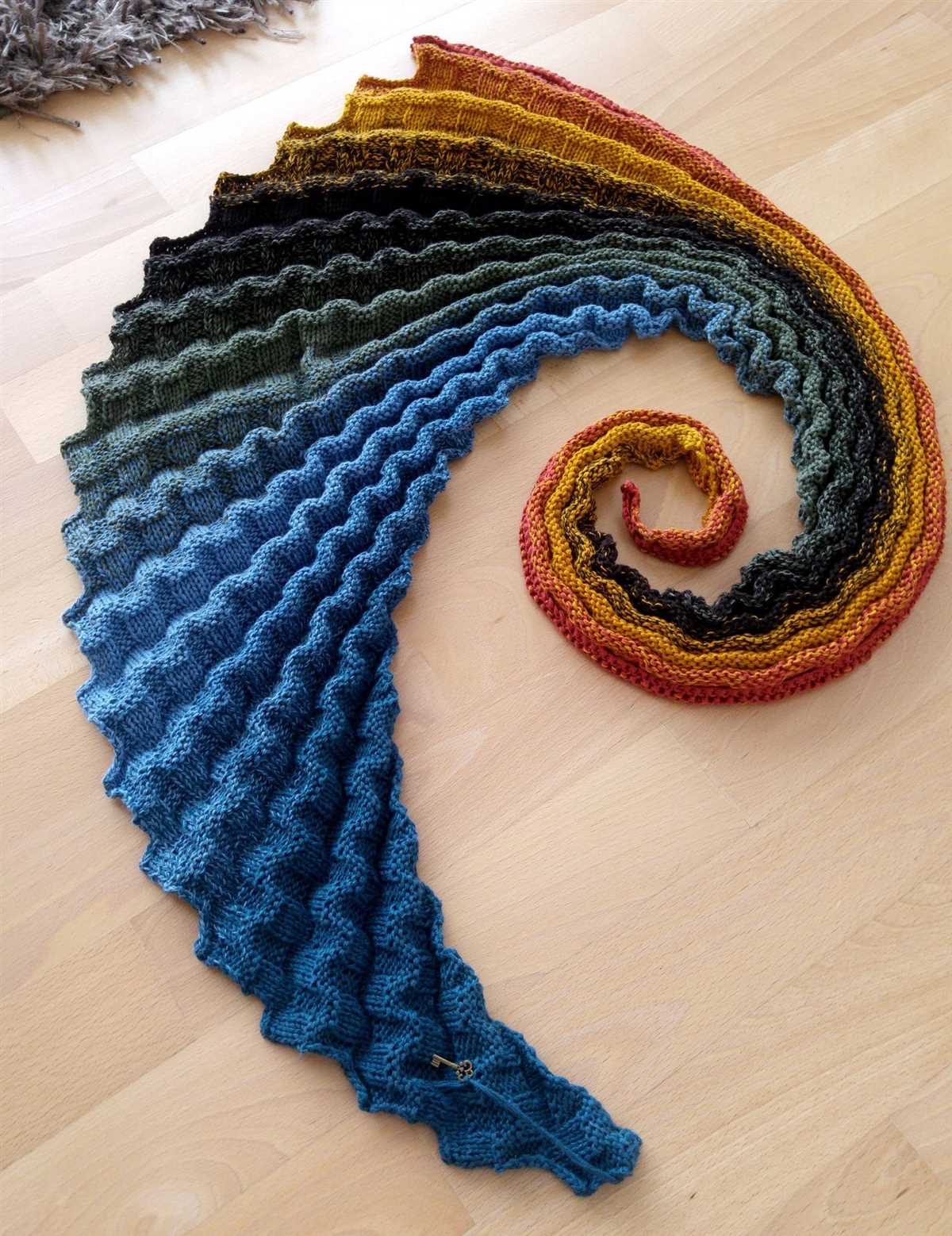 Fiery dragon scarf knitting pattern