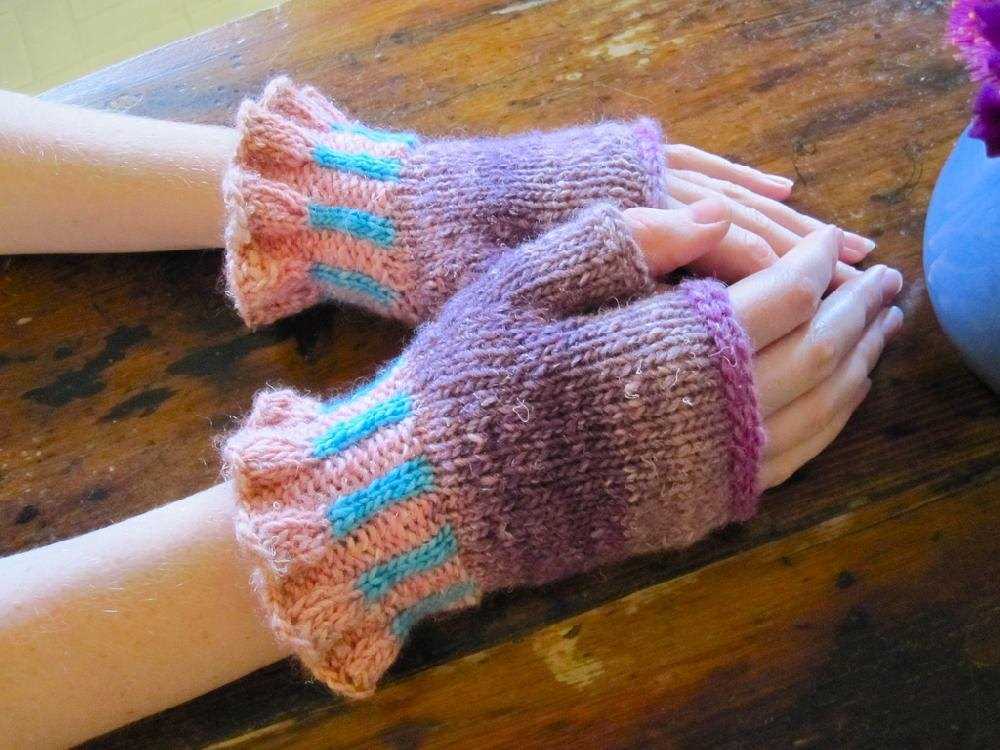 Fingerless gloves knitting pattern easy