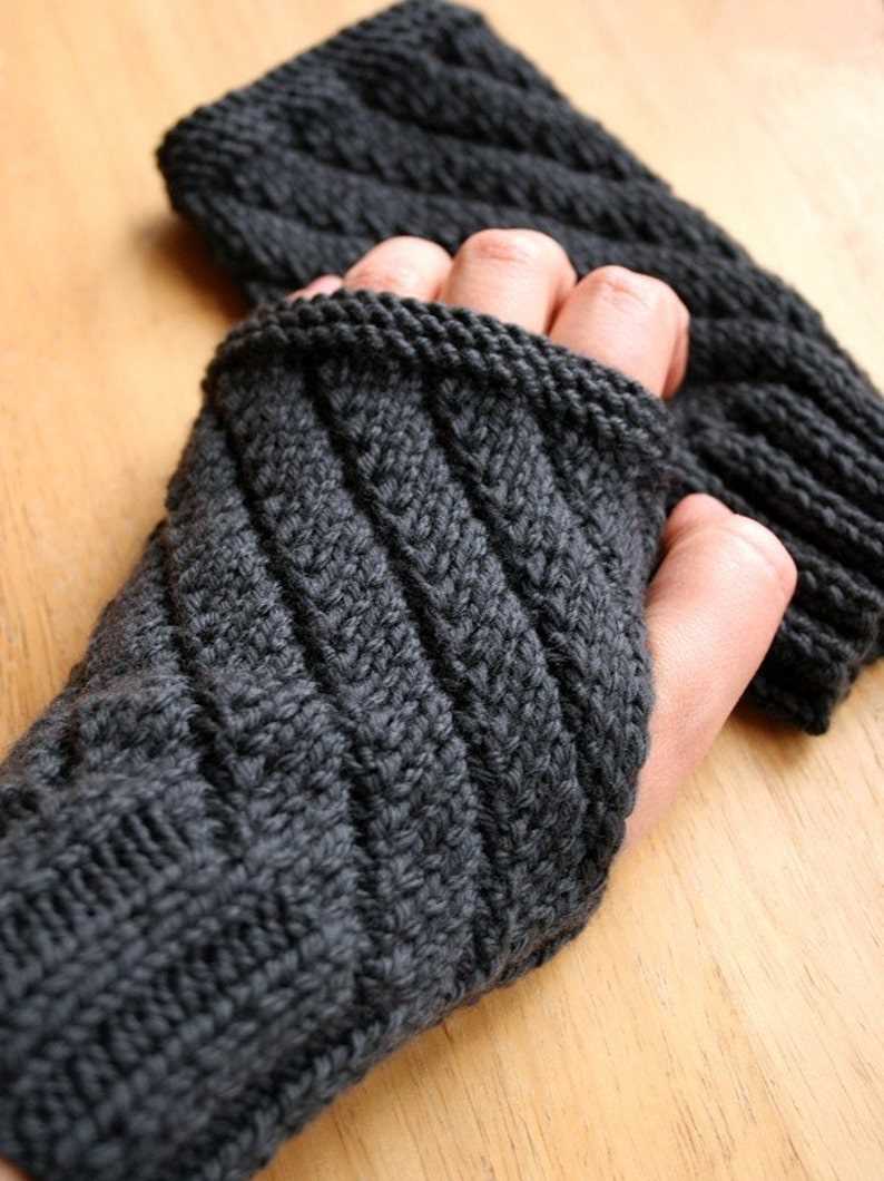 Fingerless gloves mens knitting pattern