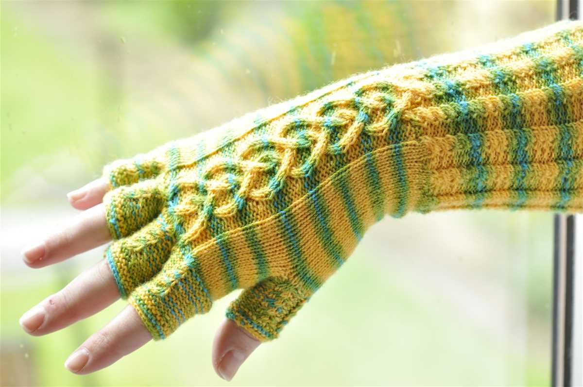 Fingerless glove knit pattern