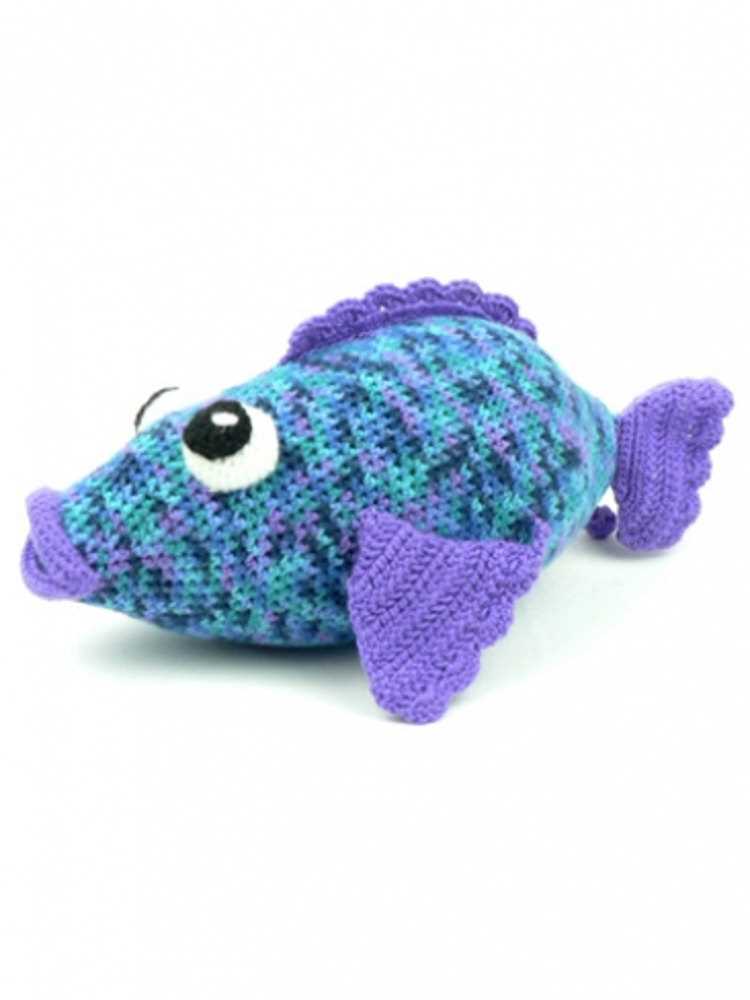 Free knitted fish toy pattern