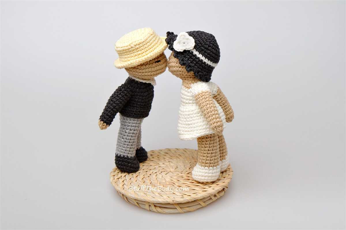 Free knitting pattern for bride and groom dolls