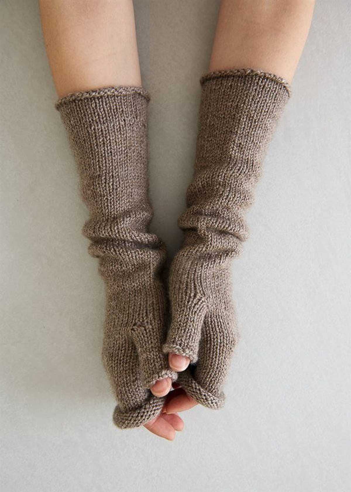 Free knitting pattern for womens mittens