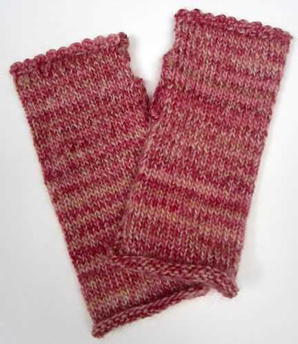 Free knitting pattern for wrist warmers uk