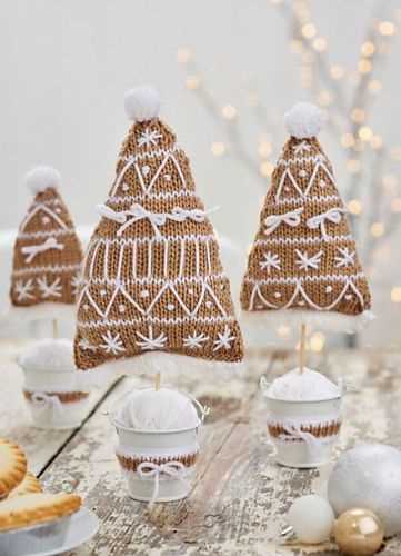 Free knitting patterns christmas decorations