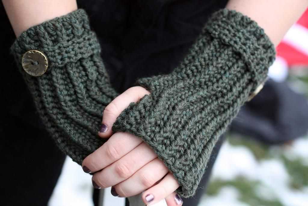 Free men's fingerless gloves knitting pattern pdf