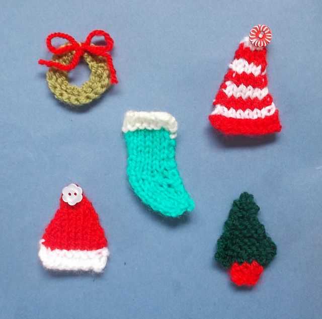 Free miniature christmas knitting patterns