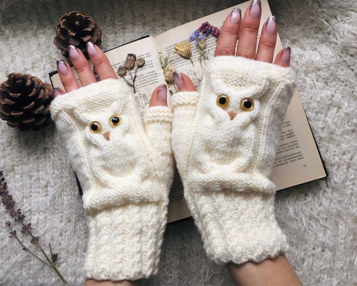 Free owl fingerless gloves knitting pattern