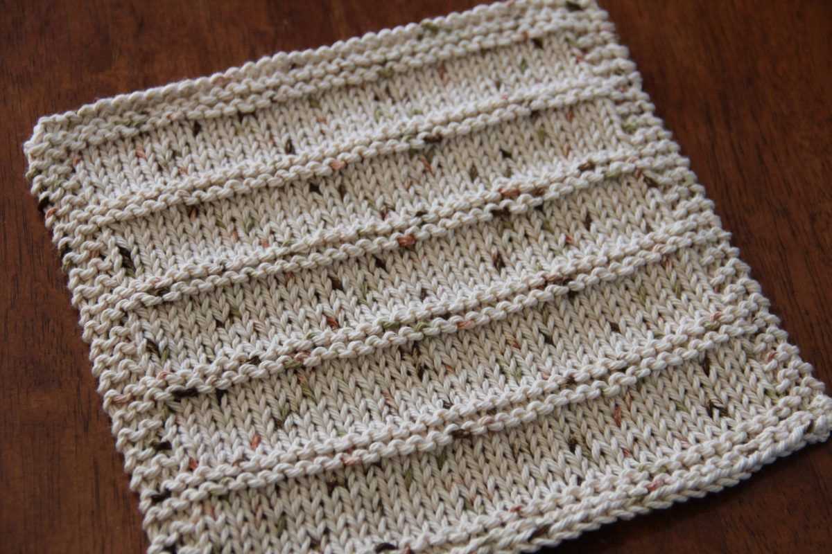 Free patterns for knitted prayer squares