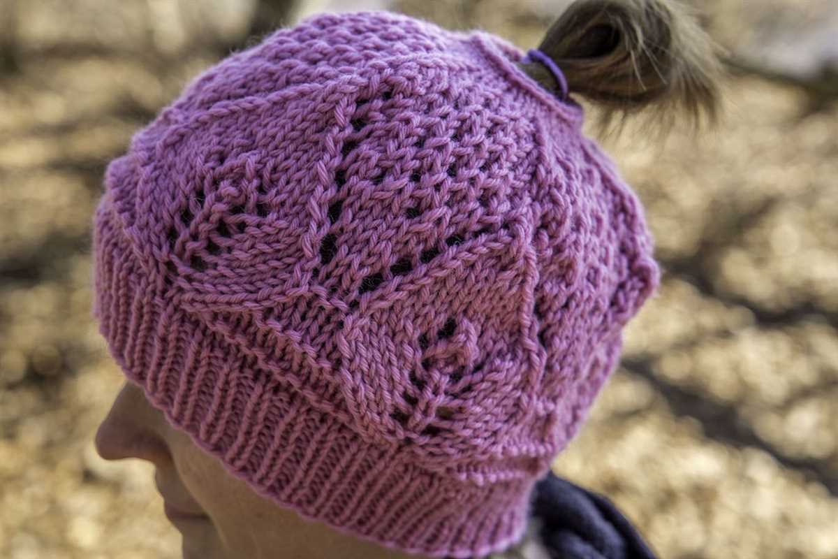 Free ponytail knit hat pattern